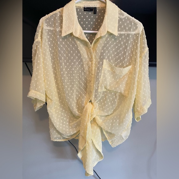 Tie front textured shirt - Picture 2 of 8